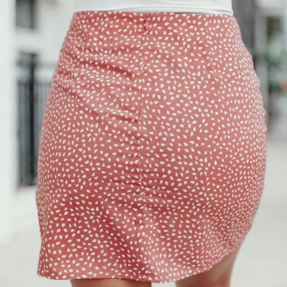 Pink Lily Boutique "BEST INTEREST AT HEART SPOTTED MAUVE SIDE SLIT SKIRT" - Picture 7 of 9